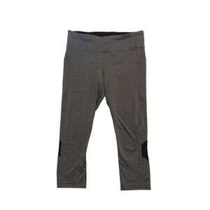 Women 10 Lululemon Pace Rival Crop Gray Capri Leggings Pants Yoga Gym Run